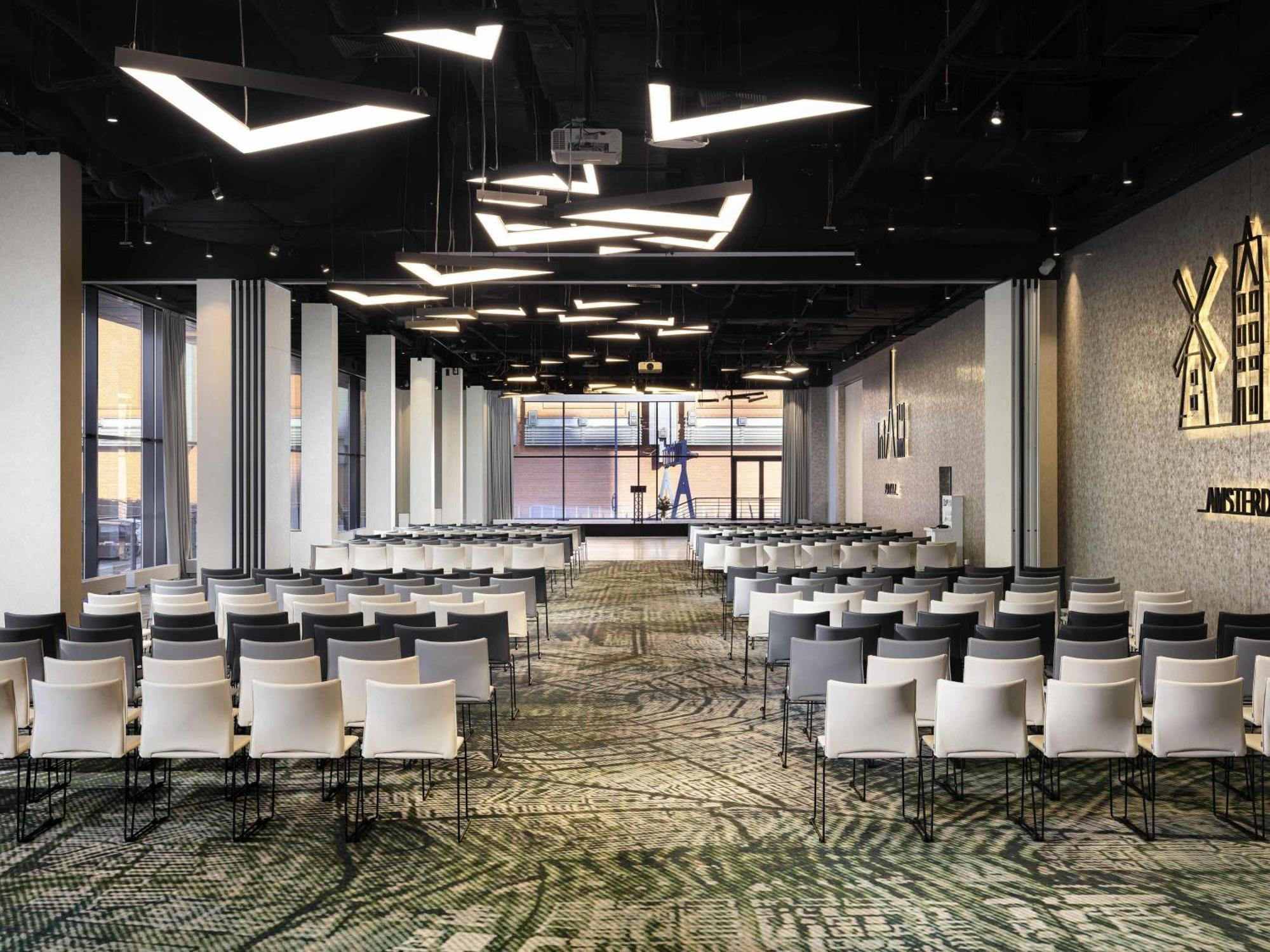 Novotel Poznan Centrum — Photos 2