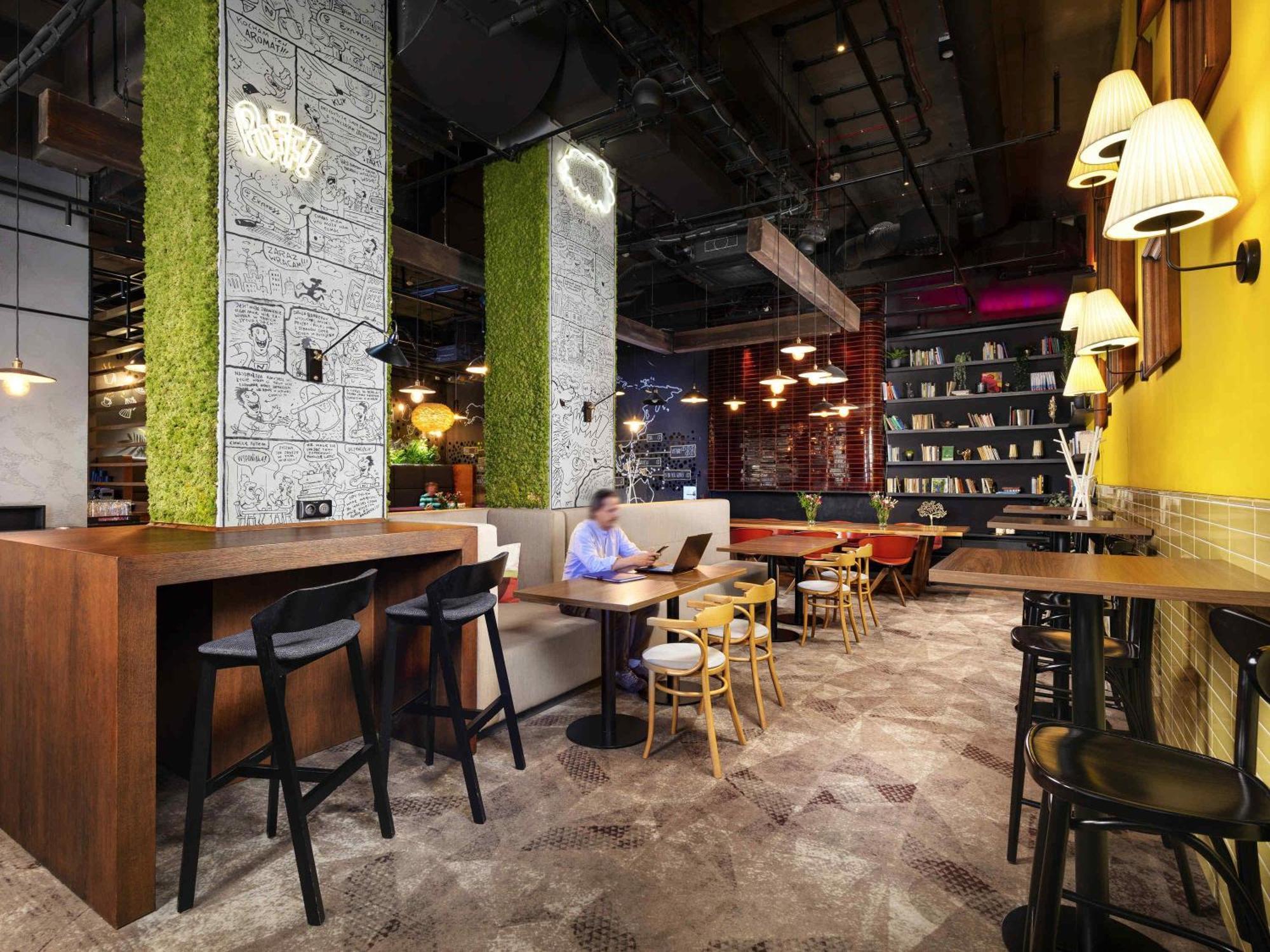 Novotel Poznan Centrum — Photos 1